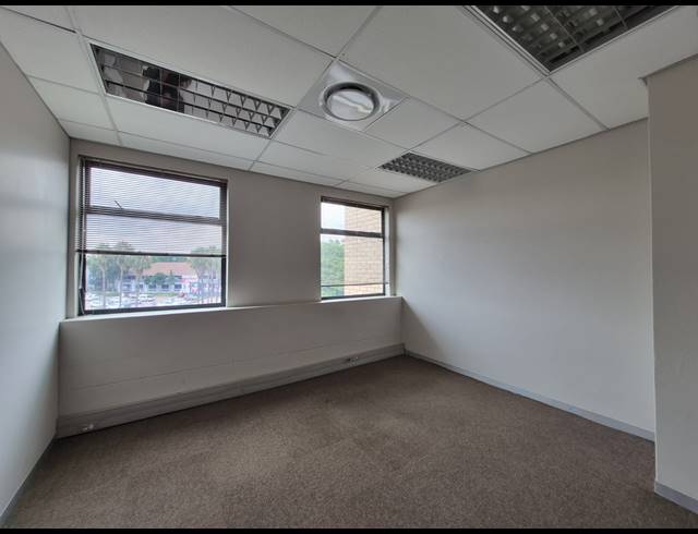 859M² OFFICE TO LET IN SUNNINGHILL
